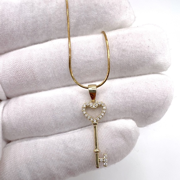 Gold Plating over Sterling Heart Key Cz Necklace - Picture 5 of 13